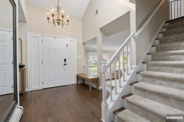 20 Dwight Street, Wayne, NJ 07470