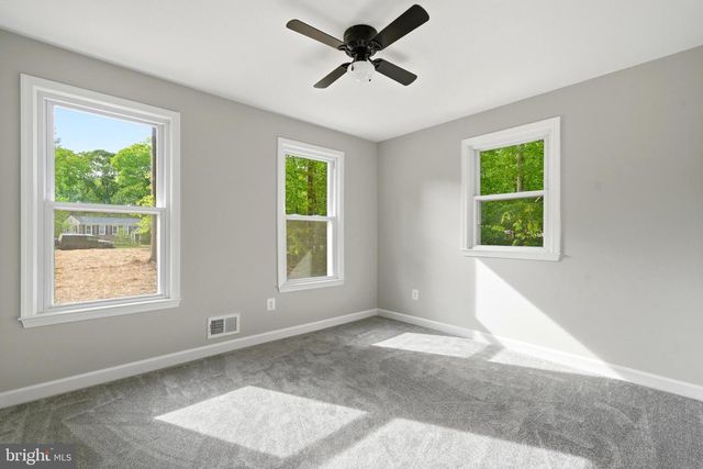 29778 OAK RD, Mechanicsville, MD 20659