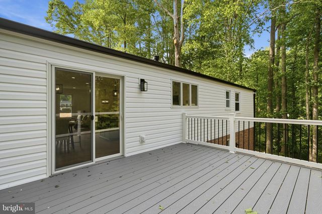 29778 OAK RD, Mechanicsville, MD 20659