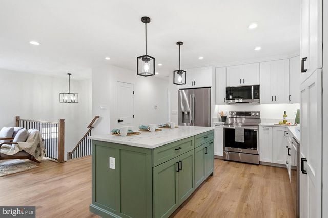29778 OAK RD, Mechanicsville, MD 20659