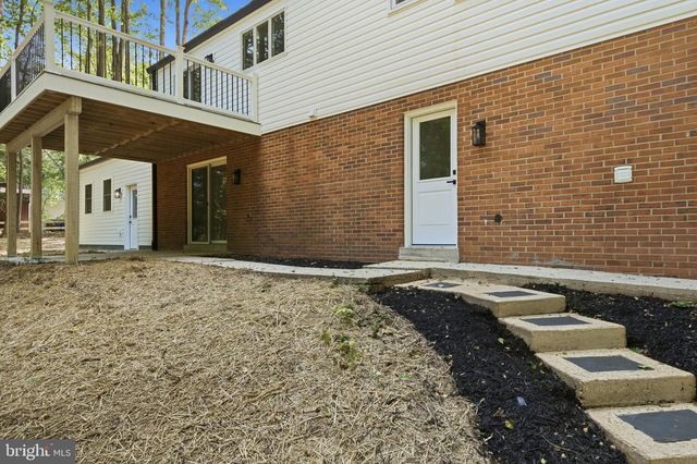 29778 OAK RD, Mechanicsville, MD 20659