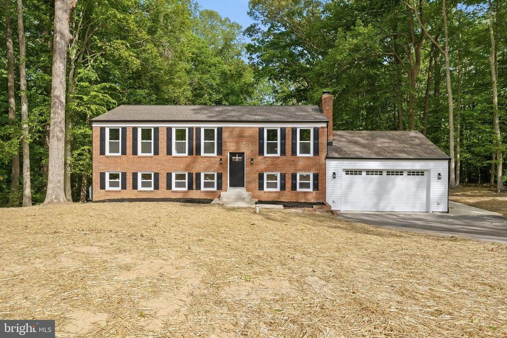 29778 OAK RD, Mechanicsville, MD 20659