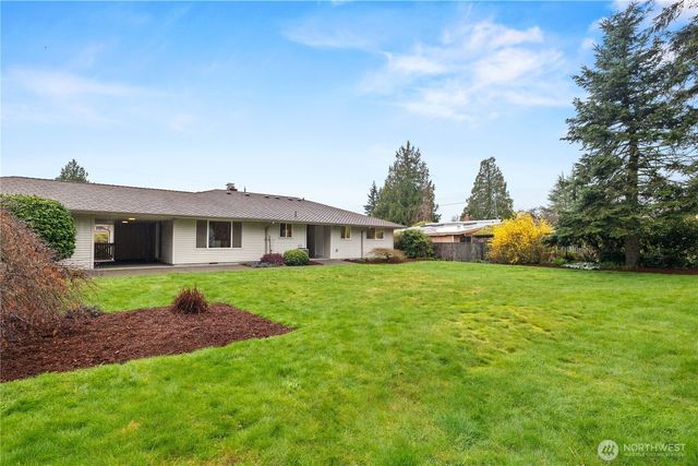 762 Hilltop Avenue, Kent, WA 98031