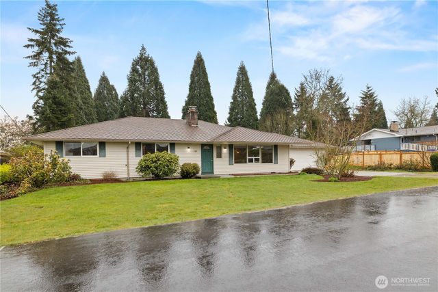 762 Hilltop Avenue, Kent, WA 98031