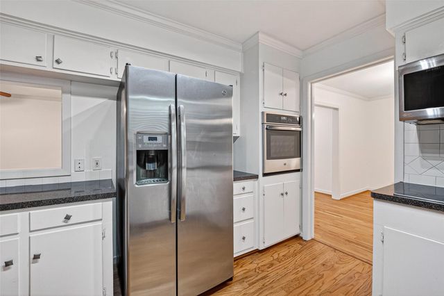 5006 Creekbend Drive, Houston, TX 77035