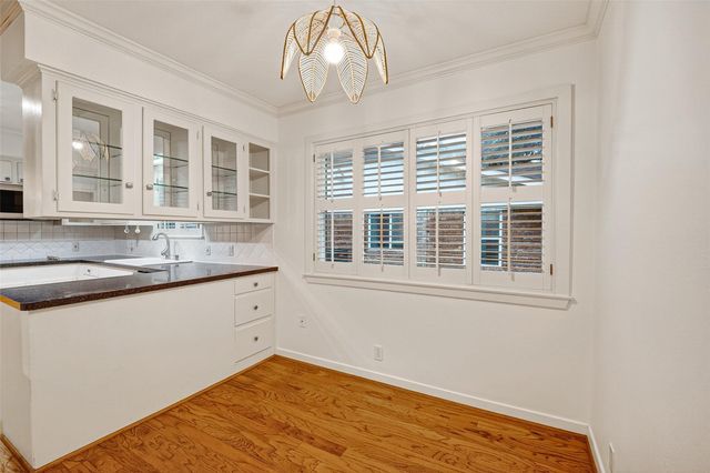 5006 Creekbend Drive, Houston, TX 77035