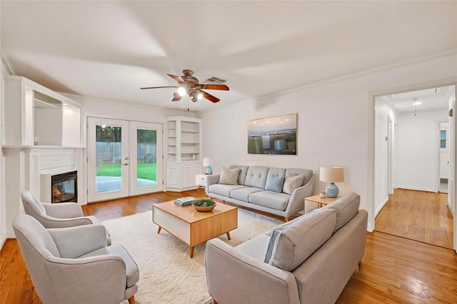 5006 Creekbend Drive, Houston, TX 77035