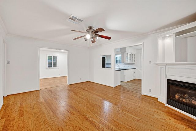 5006 Creekbend Drive, Houston, TX 77035