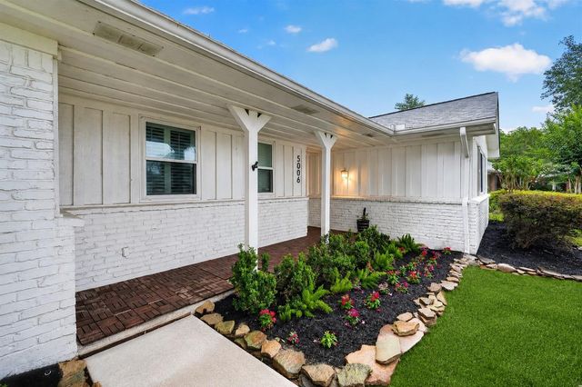 5006 Creekbend Drive, Houston, TX 77035