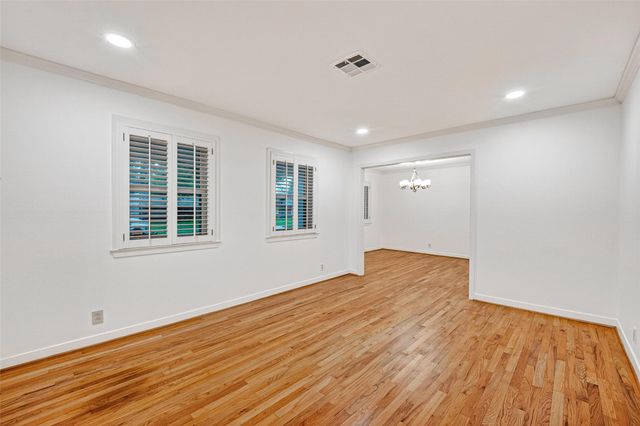 5006 Creekbend Drive, Houston, TX 77035