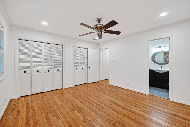 5006 Creekbend Drive, Houston, TX 77035