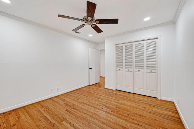 5006 Creekbend Drive, Houston, TX 77035