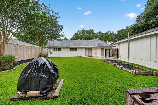 5006 Creekbend Drive, Houston, TX 77035