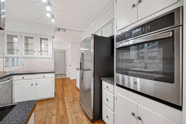 5006 Creekbend Drive, Houston, TX 77035