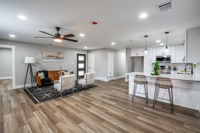 13421 Glenside Drive, Farmers Branch, TX 75234