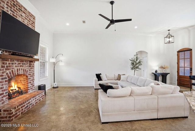 607 Gloucester Way, Flowood, MS 39232