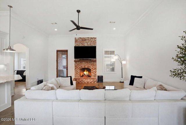 607 Gloucester Way, Flowood, MS 39232