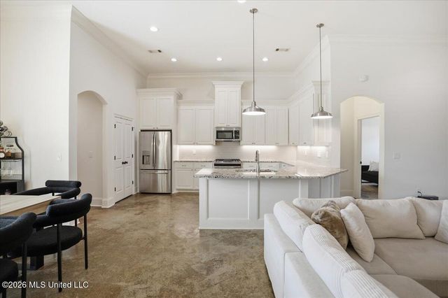 607 Gloucester Way, Flowood, MS 39232