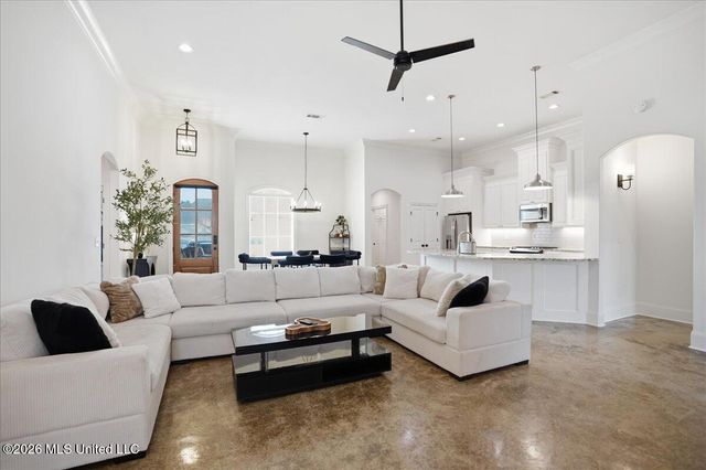 607 Gloucester Way, Flowood, MS 39232