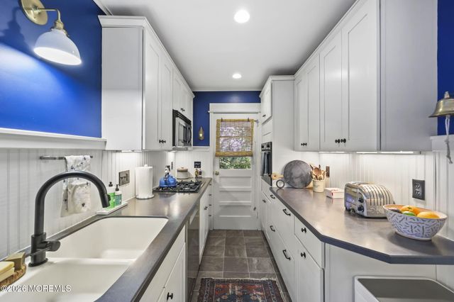 43 3rd Avenue, Neptune City, NJ 07753