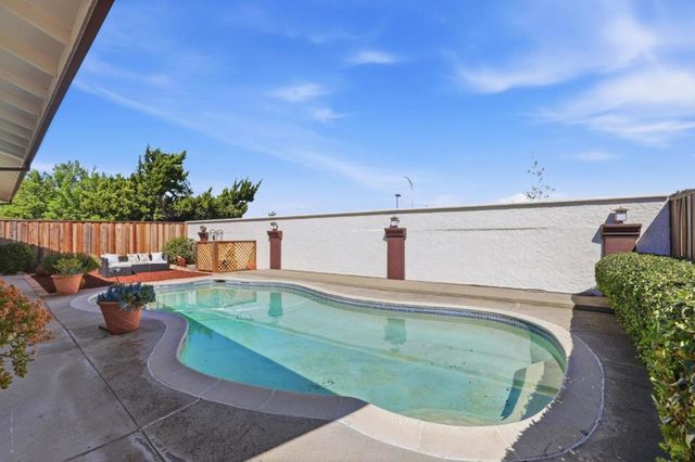1638 Corte De Callas, San Jose, CA 95124