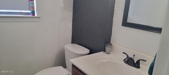 118 SAINT ANDREWS Drive, Santa Teresa, NM 88008