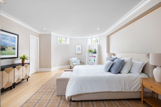 131 St Botolph St 1, Boston, MA 02116