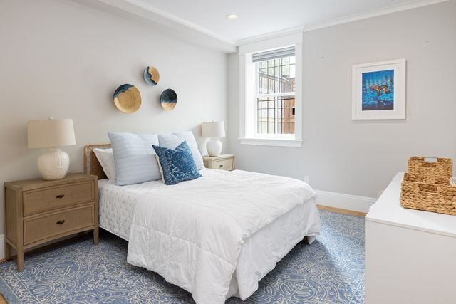 131 St Botolph St 1, Boston, MA 02116
