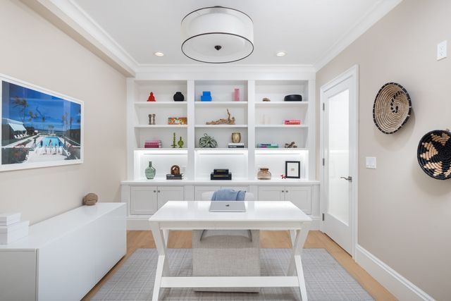 131 St Botolph St 1, Boston, MA 02116