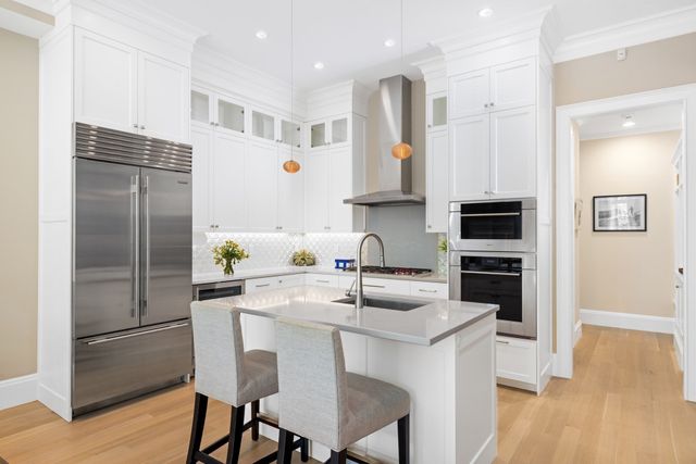 131 St Botolph St 1, Boston, MA 02116