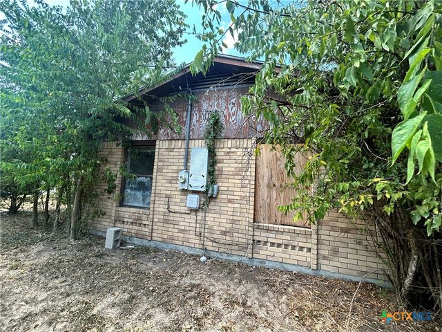 110 Weldon Street, Cuero, TX 77954