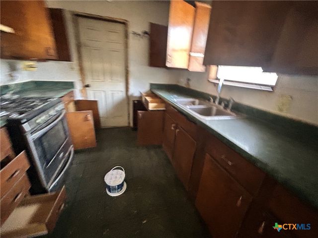 110 Weldon Street, Cuero, TX 77954