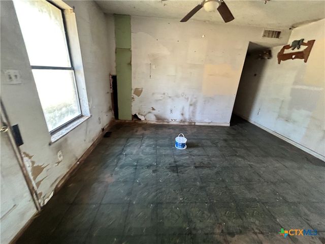 110 Weldon Street, Cuero, TX 77954