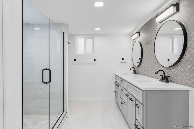 2289 N Glencoe Street, Denver, CO 80207