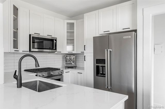 2289 N Glencoe Street, Denver, CO 80207