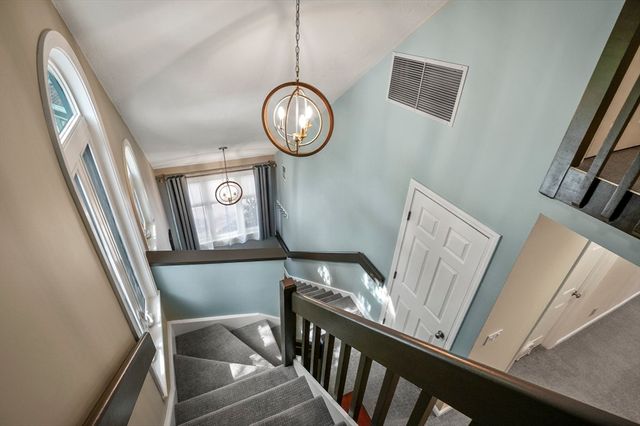 39 Pointe Rok Drive 39, Worcester, MA 01604