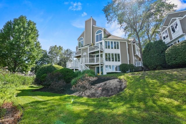 39 Pointe Rok Drive 39, Worcester, MA 01604