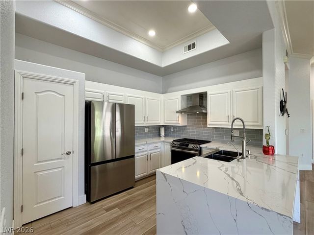 3574 DESERT CLIFF Street 201, Las Vegas, NV 89129