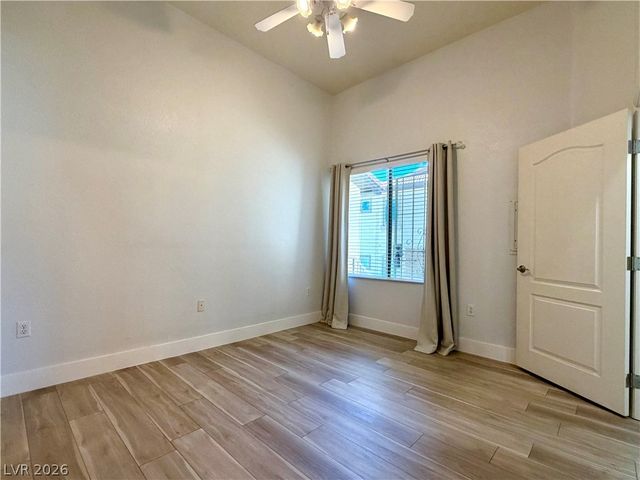 3574 DESERT CLIFF Street 201, Las Vegas, NV 89129