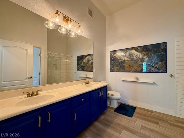 3574 DESERT CLIFF Street 201, Las Vegas, NV 89129