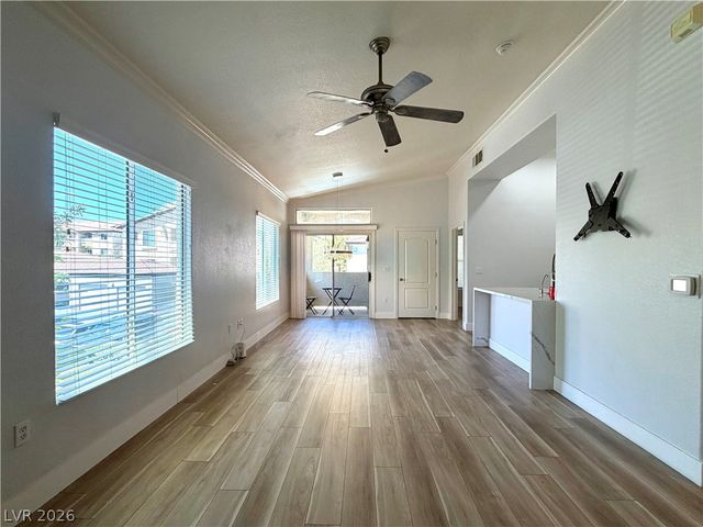 3574 DESERT CLIFF Street 201, Las Vegas, NV 89129