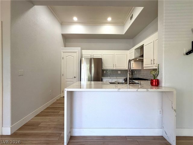 3574 DESERT CLIFF Street 201, Las Vegas, NV 89129