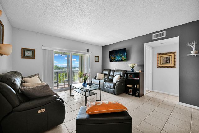 4400 Hillcrest Drive 605A, Hollywood, FL 33021