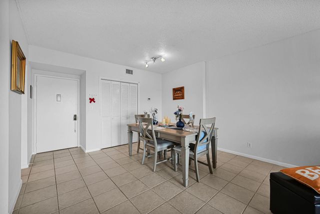 4400 Hillcrest Drive 605A, Hollywood, FL 33021
