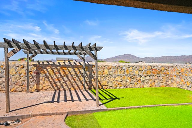 7300 SACHET CLIFF Drive, El Paso, TX 79934