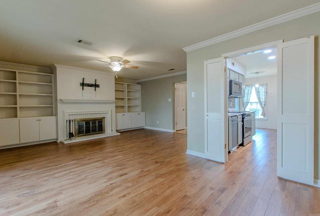 81 Kingsbridge Way, Little Rock, AR 72212