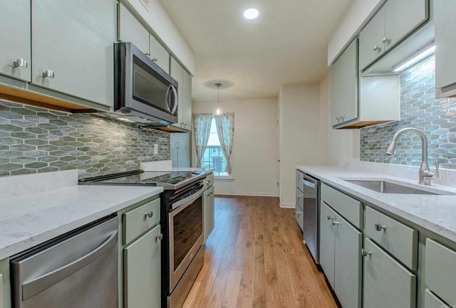 81 Kingsbridge Way, Little Rock, AR 72212