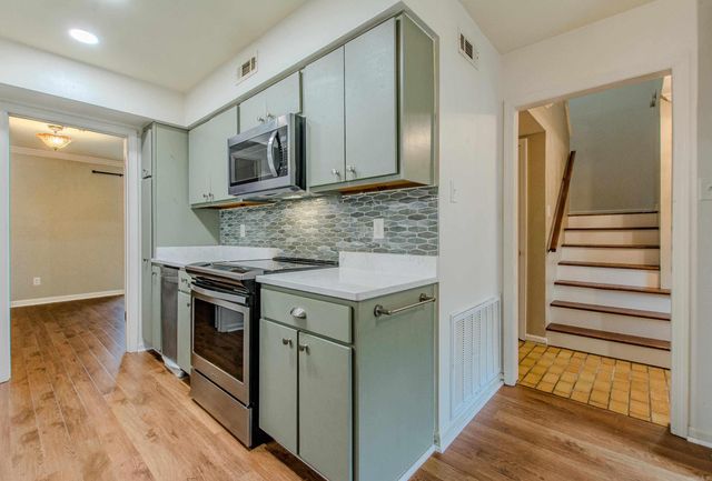 81 Kingsbridge Way, Little Rock, AR 72212