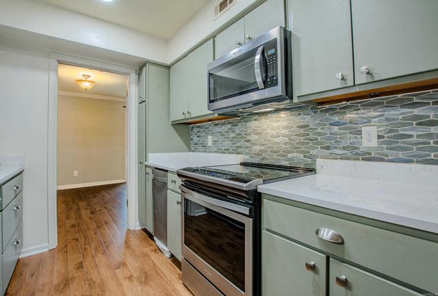 81 Kingsbridge Way, Little Rock, AR 72212