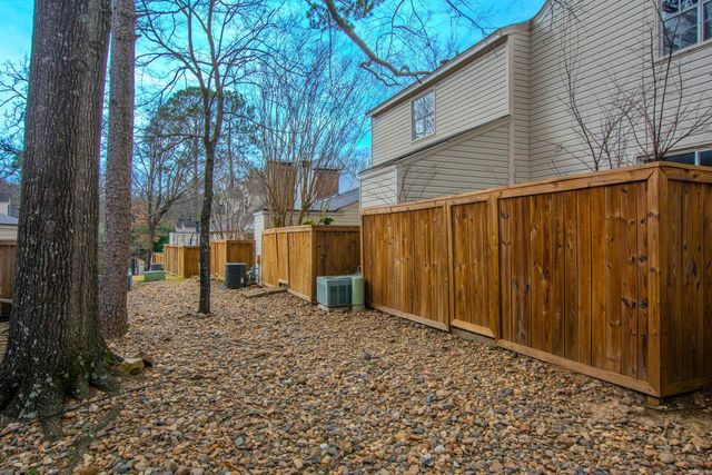 81 Kingsbridge Way, Little Rock, AR 72212